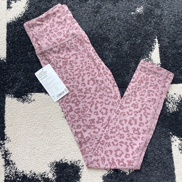 NWT: Athleta Cheetah Elation Ultra High-Rise Tight - Picture 2 of 4